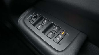 Volvo XC60 2.0 B4P Plus Dark 5dr Geartronic