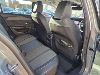 Peugeot 308 1.2 PureTech Allure Premium 5dr EAT8