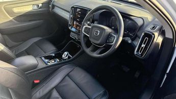Volvo XC40 2.0 B4P Inscription 5dr Auto