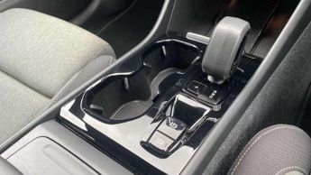 Volvo XC40 2.0 B4P Plus Dark 5dr Auto