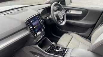 Volvo XC40 2.0 B4P Plus Dark 5dr Auto