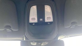 Volvo XC40 2.0 B4P Plus Dark 5dr Auto