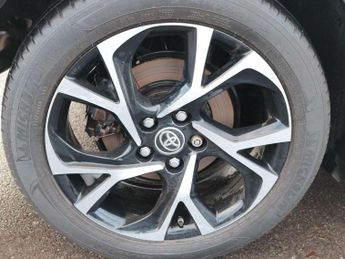 Toyota C-HR 1.8 Hybrid Design 5dr CVT