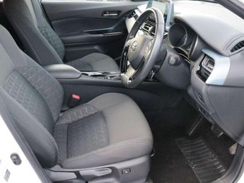 Toyota C-HR 1.8 Hybrid Design 5dr CVT