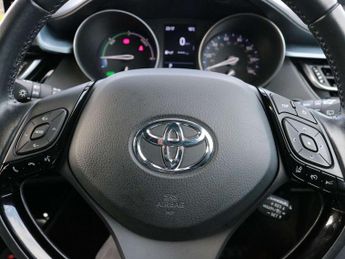 Toyota C-HR 1.8 Hybrid Design 5dr CVT