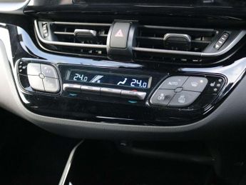 Toyota C-HR 1.8 Hybrid Design 5dr CVT