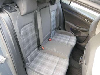 Volkswagen Golf 2.0 TDI 200 GTD 5dr DSG