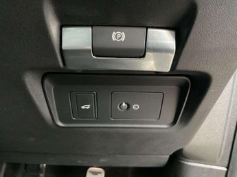 Land Rover Discovery Sport 2.0 D200 R-Dynamic HSE 5dr Auto