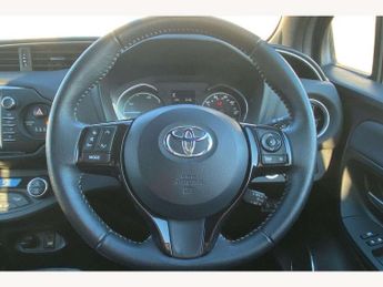 Toyota Yaris 1.5 Hybrid Excel 5dr CVT