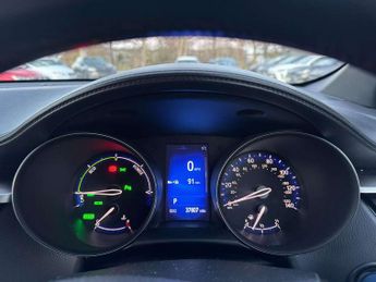 Toyota C-HR 1.8 Hybrid Dynamic 5dr CVT