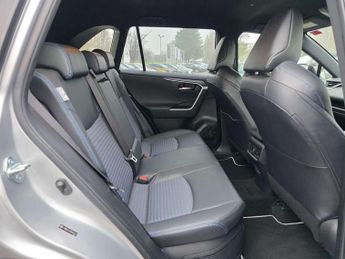 Toyota RAV4 2.5 VVT-i Hybrid Dynamic 5dr CVT 2WD