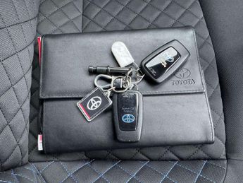 Toyota C-HR 1.8 Hybrid Dynamic 5dr CVT