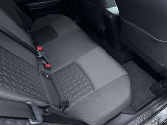 Toyota C-HR 1.8 Hybrid Design 5dr CVT