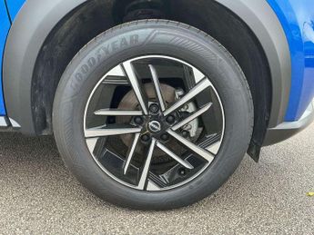 Nissan Juke 1.6 Hybrid N-Connecta 5dr Auto
