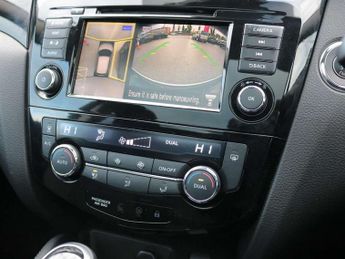 Nissan Qashqai 1.3 DiG-T 160 [157] N-Connecta 5dr DCT Glass Roof