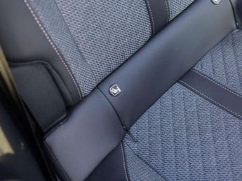 Peugeot 208 1.2 Hybrid 100 Allure 5dr e-DSC6