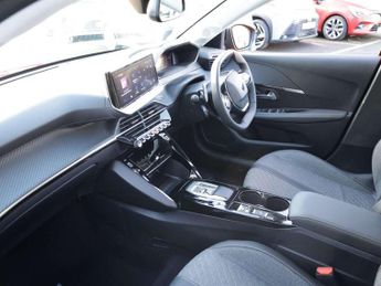 Peugeot 208 1.2 Hybrid 100 Allure 5dr e-DSC6