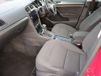 Volkswagen Golf 1.6 TDI SE 5dr DSG