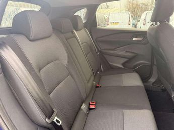 Nissan Qashqai 1.3 DiG-T MH 158 N-Connecta 5dr Xtronic