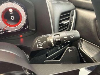 Nissan Qashqai 1.3 DiG-T MH 158 N-Connecta 5dr Xtronic