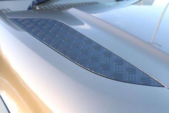 Land Rover Defender 3.0 D250 HSE 110 5dr Auto [6 Seat]