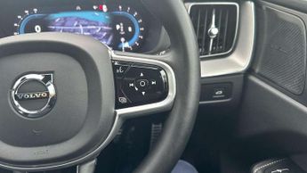 Volvo XC60 2.0 B5P R DESIGN 5dr AWD Geartronic