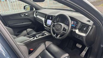 Volvo XC60 2.0 B5P R DESIGN 5dr AWD Geartronic