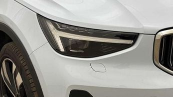 Volvo XC40 2.0 B3P Ultra Dark 5dr Auto