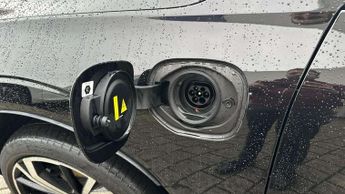 Volvo XC60 2.0 T8 [455] RC PHEV Ultimate Dark 5dr AWD Gtron