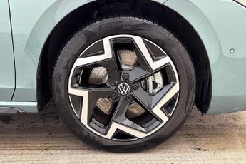 Volkswagen Passat Estate 1.5 TSI eHybrid 272 R-Line 5dr DSG