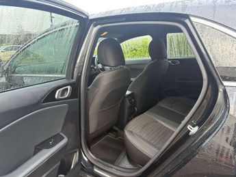 Kia Ceed 1.5T GDi ISG 138 GT-Line 5dr DCT