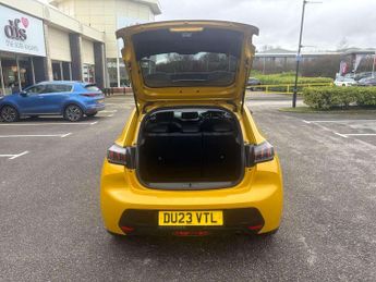 Peugeot 208 1.2 PureTech 100 Allure Premium + 5dr EAT8