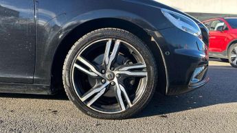 Volvo V40 T2 [122] R DESIGN Pro 5dr Geartronic