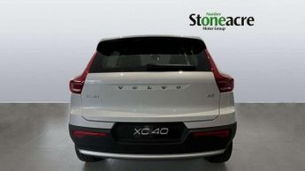 Volvo XC40 2.0 B3P Core 5dr Auto