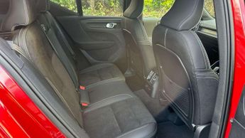 Volvo XC40 Recharge 1.5 T5 Recharge PHEV Ultimate Dark 5dr Auto