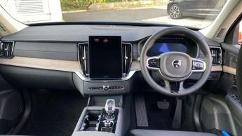 Volvo XC90 2.0 B5P Plus Dark 5dr AWD Geartronic