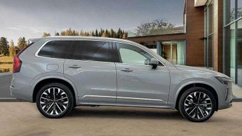 Volvo XC90 2.0 T8 PHEV Ultra Dark 5dr AWD Geartronic