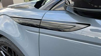 Land Rover Range Rover Evoque 2.0 D200 R-Dynamic HSE 5dr Auto