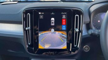 Volvo XC40 2.0 B3P Core 5dr Auto