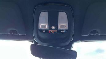 Volvo XC40 2.0 B3P Core 5dr Auto