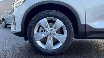 Volvo XC40 2.0 B3P Core 5dr Auto
