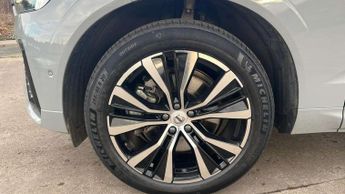 Volvo XC60 2.0 B5P Plus Dark 5dr AWD Geartronic
