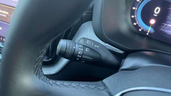 Volvo XC60 2.0 B5P Ultra Dark 5dr AWD Geartronic