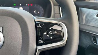 Volvo XC90 2.0 B5P Ultra Dark 5dr AWD Geartronic