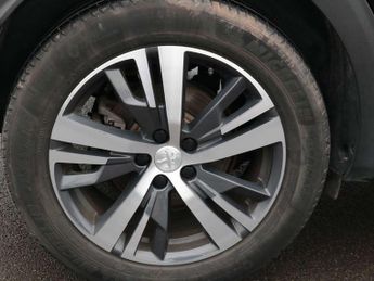 Peugeot 3008 1.2 Hybrid 136 Allure Premium+ 5dr e-DSC6