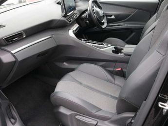 Peugeot 3008 1.2 Hybrid 136 Allure Premium+ 5dr e-DSC6