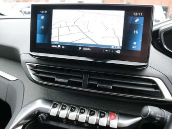 Peugeot 3008 1.2 Hybrid 136 Allure Premium+ 5dr e-DSC6