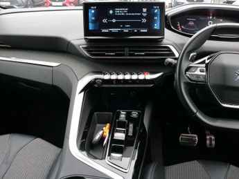 Peugeot 3008 1.2 Hybrid 136 Allure Premium+ 5dr e-DSC6