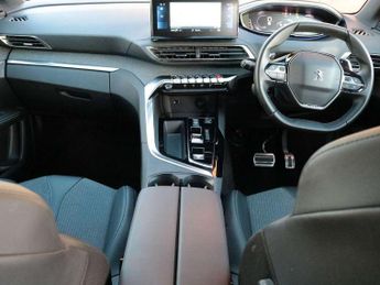 Peugeot 3008 1.2 Hybrid 136 Allure Premium+ 5dr e-DSC6