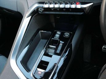 Peugeot 3008 1.2 Hybrid 136 Allure Premium+ 5dr e-DSC6